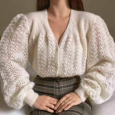 Woolen Sweater Design For Women, Sweater Design For Women, Woolen Sweater Design, Crochet Sweater Design, Woolen Sweater, Knit Cardigan Pattern, Vintage Knitwear, Cottagecore Outfits, Beaded Sweater