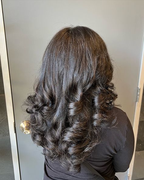 BIG SUMMER BLOWOUT (hair) Did a blowout on my pretty client to get her weekend started 😍 #hair #hairstylist #blowoutstyles #paulmitchell #hairsalon #hairtutorial #curlyhair #blondehair #haireducation #hairtransformation Blowout Hair Natural, Big Summer Blowout, Natural Hair Blowout, Hair Blowout, A Blowout, Blowout Hair, Blow Out, Paul Mitchell, Hair Natural