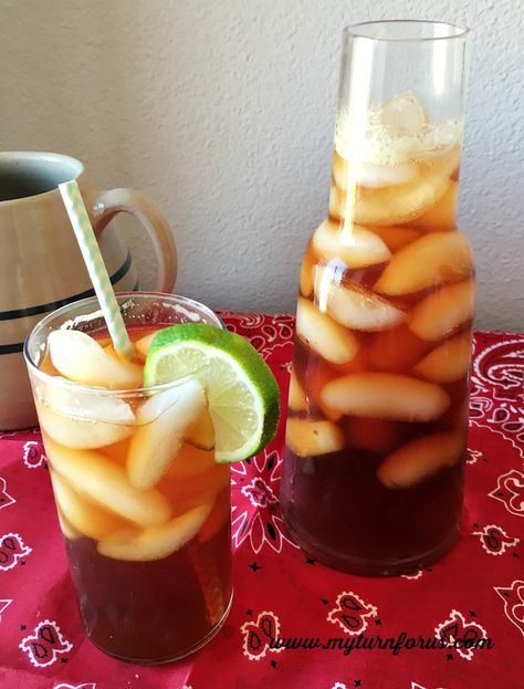 Long Island Ice Tea Texas Sweet Tea Recipe, Texas Tea Recipe, Sweet Tea Cocktail, Alcoholic Tea, Long Island Tea, Iced Tea Cocktails, Sweet Tea Recipes, Texas Tea, Tea Cocktail