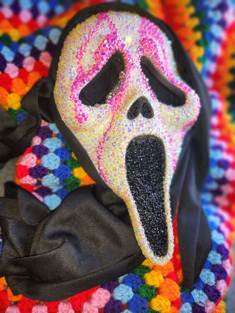 Custom scream mask can be made any base color with any color drips. Mouth and nose will be filled in with black crystals. Message for specific color availabilities or with questions on specific customizations. Cats In Halloween Costumes, Photoshoot Diy, Ghost Face Mask, Scream Mask, Bedazzled Shoes, Bling Ideas, Horror Masks, Wonderland Costumes