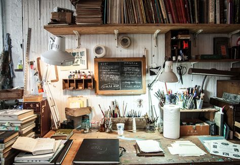 Home Art Studios, Oliver Jeffers, Art Studio Space, Art Studio Room, Studio Desk, Artistic Space, Art Studio At Home, New York Homes, Cobble Hill