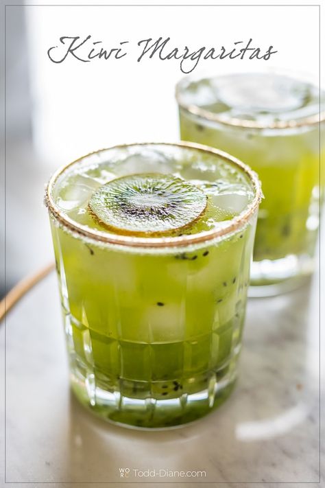 Kiwi Margarita Recipe, Kiwi Margarita, Kiwi Cocktail, Thai Tea Recipes, Steak Bites Recipe, Cocktail Party Food, Citrus Squeezer, Perfect Summer Drink, Summer Drink Recipes