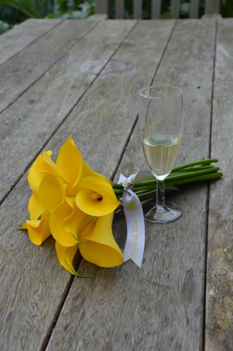 Yellow Calla Lily Bouquet, Bouquet For Bridesmaids, Yellow Calla Lily, Brand Essence, Calla Lily Bouquet, Yellow Wedding Flowers, May The Fourth Be With You, Lily Bouquet, Tuscan Wedding