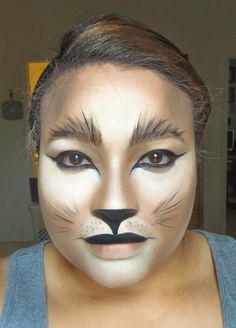 A more squirrel-y look for Critter Bunny Halloween Makeup, Makeup Fantasi, Lion Makeup, Makeup Karakter, Squirrel Costume, Lion Halloween, Cat Halloween Makeup, Fantasy Make-up, Lion Lioness