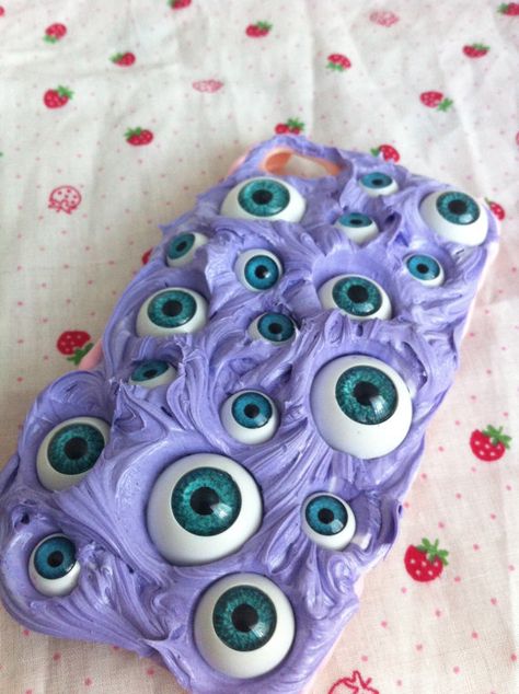 Lighter Cover, Violet Parr, Decoden Diy, Decoden Case, Decoden Phone Case, Pastel Goth Fashion, Kawaii Phone Case, Bear Crafts, Cool Cases