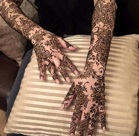 Traditional Henna Designs, Wedding Henna Designs, Latest Mehndi Design, Khafif Mehndi Design, Bridal Mehendi Designs Hands, Modern Henna Designs, Henna Art Designs, Latest Henna Designs, Bridal Henna Designs