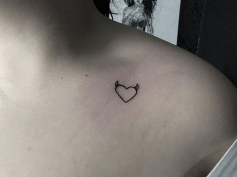 Reveal Your Dark Side with a Devil Heart Tattoo | Tattoo Ideas Heart Tattoo On Ring Finger, Love Heart Tattoo Designs, Devil Heart Tattoo, Devil Horns Tattoo, Tattoo On Ring Finger, Choice Tattoo, Horns Tattoo, Ring Finger Design, Hart Tattoo