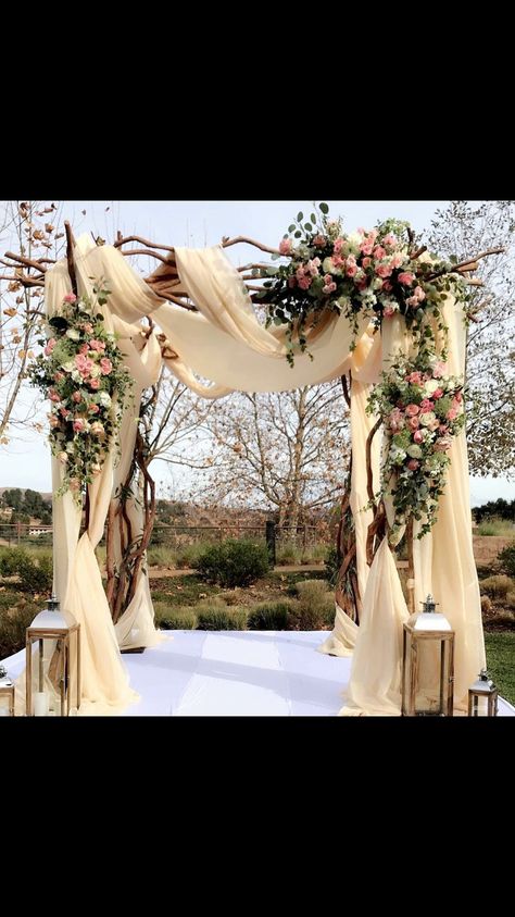 Enchanted Forest Wedding Theme, Wedding Gate, Wedding Arbors, Anand Karaj, Forest Theme Wedding, Photoshoot Backdrops, Enchanted Forest Wedding, Dream Wedding Decorations, Outdoor Wedding Decorations