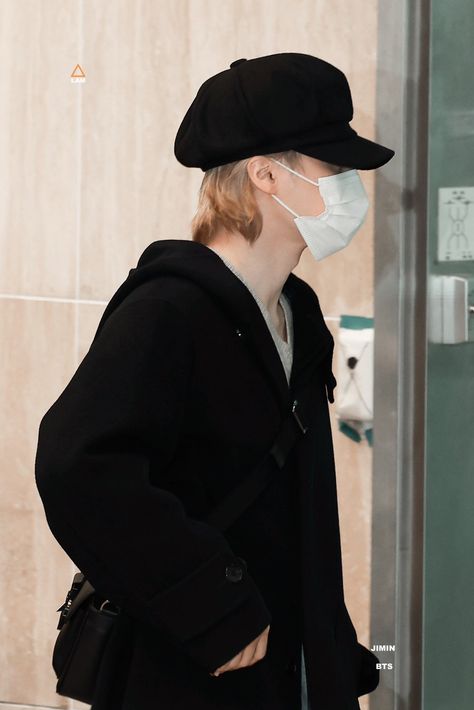 Jimin Jacket, Jim Wallpaper, Jimin Airport, Bts Airport, Airport Photos, Airport Look, Bts Korea, Jimin Jungkook, Bts Twt