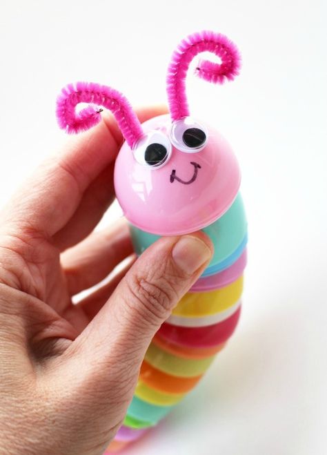 Awwww, what a cute homemade toy to make from plastic Easter eggs! Upcycle Plastic, Plastic Easter Eggs, Easter Egg Crafts, Homemade Toys, Plastic Eggs, Egg Crafts, Plastic Crafts, Easter Egg Decorating, Easter Crafts For Kids