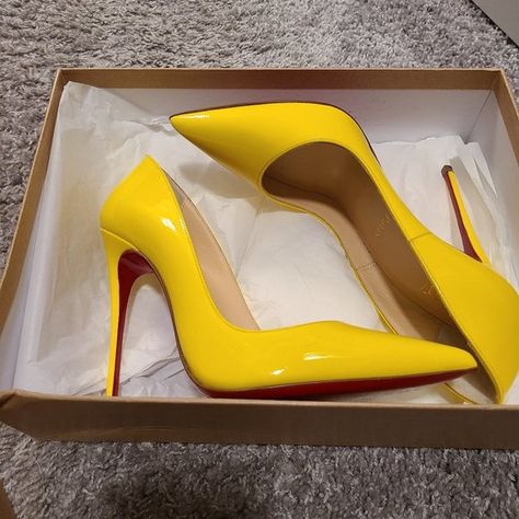 Christian Louboutin Yellow Queen Heels Yellow Louboutin Heels, Yellow Quince, Yellow Pumps, Red Bottom Heels, So Kate, Louboutin Heels, Yellow Shoes, Dress Yellow, Red Bottoms