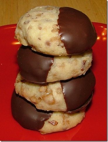 Pecan Desserts Recipes, بيتي فور, Pecan Shortbread Cookies, Pecan Shortbread, Pecan Desserts, Dessert Aux Fruits, Oreo Dessert, Think Food, Yummy Sweets