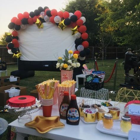 Pop Up Cinema, Outdoor Movie Party, Movie Theme Birthday Party, Outside Movie, Cinema Idea, Backyard Movie Party, Ghouls Night, Movie Night Birthday Party, Movie Birthday Party