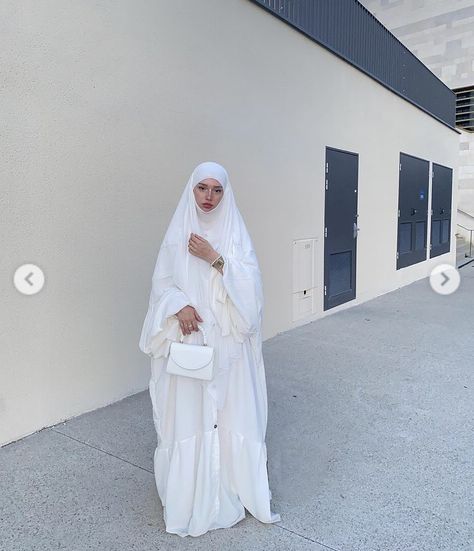 White Hijab Outfit Casual, White Abaya Outfit, Abaya Hijab Styles, White Hijab Style, Dress White Hijab, White Hijab Outfit, Hijab Dress Outfit, Abaya Outfit Ideas, Abaya White