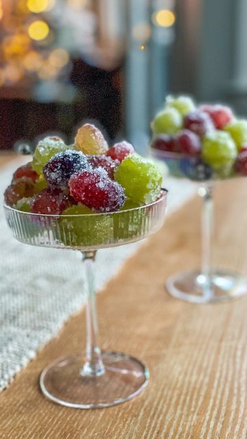 New Years Eve Grapes, Infused Grapes, Prosecco Grapes, Bulk Meals, Bartending 101, Fruit Dressing, Frozen Deserts, Nye 2023, Easy Holiday Treats