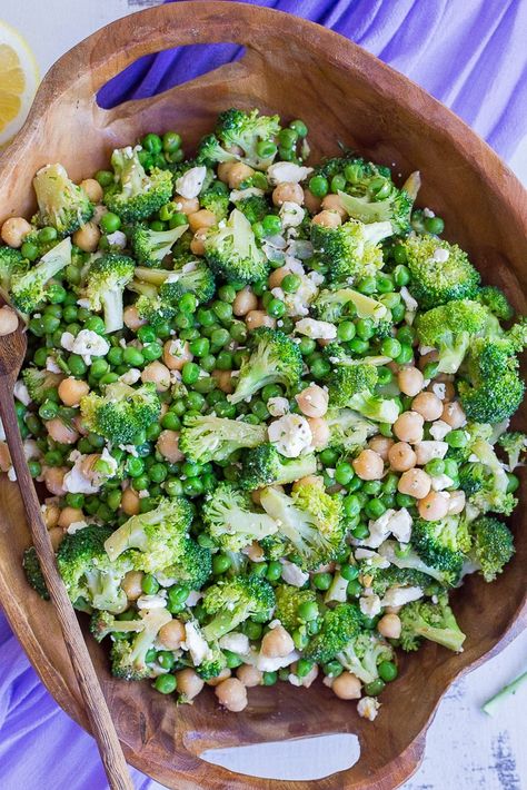 Lemony Broccoli Salad with Chickpeas and Feta - She Likes Food Light Vegetarian Lunch, Fiber Side Dishes, Steam Broccoli, Salad With Chickpeas, Lemon Salad, Healthy Side, Broccoli Salad, Sweet Peas, Light Lunch