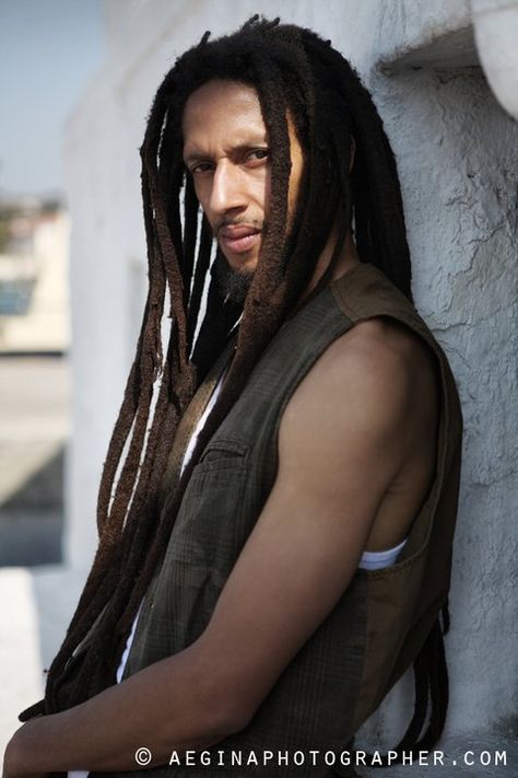 Julian Marley. Happy Earthstrong to Julian (June 4). Julian Marley, Marley Brothers, Rasta Dreads, Freeform Locs, Marley Family, Marley Braids, Bob Marley Pictures, Robert Nesta, Tight Braids