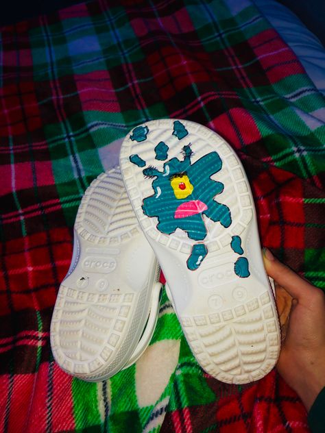 Crocs Aesthetic Outfit, Naruto Jewelry, Cool Crocs, Bedazzled Shoes Diy, Diy Tie Dye Designs, Cute Designs To Draw, Crocs Fashion, Custom Shoes Diy, Cute Halloween Costumes