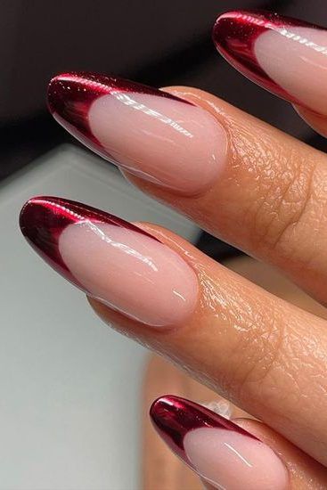 Red Wedding Nails, Winter Nail Trends, Red Tip Nails, Red Chrome Nails, Velvet Nails, Chrome Nails Designs, Red Nail Designs, Burgundy Nails, Metallic Nails