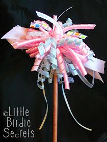 Little Birdie Secrets: how to make a fairy princess ribbon wand Make A Fairy, Princess Wands, Ribbon Wands, Diy Wand, Operation Christmas, Fairy Crafts, Fairy Wands, Fairy Birthday, Diy Fairy