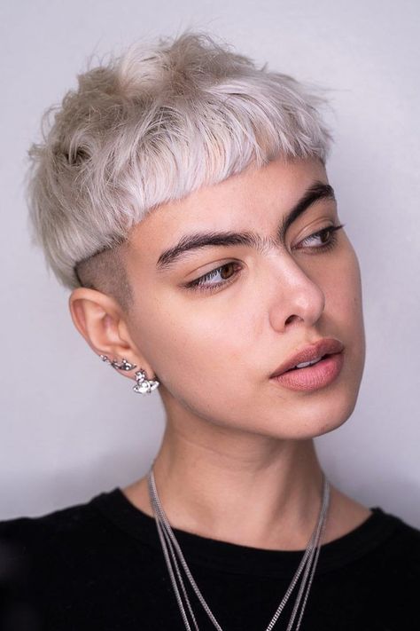 Low Maintenance Short Haircut, Very Short Haircuts, Cool Short Hairstyles, Punk Hair, Long Pixie, Very Short Hair, Cute Hairstyles For Short Hair, Short Hair Haircuts, Short Hair Styles Pixie