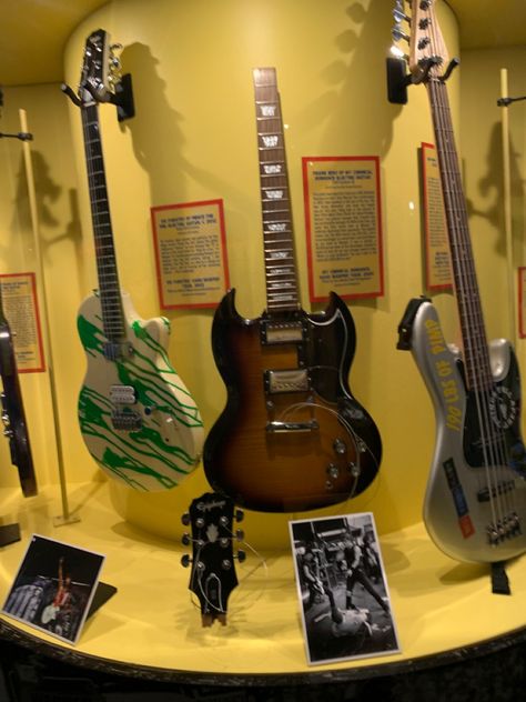 Frank Iero’s 2005 Vans Warp Tour guitar in the Rock and Roll Hall of Fame. Mcr Warped Tour 2005, Frank Iero Guitar, Warped Tour 2005, Vans Warped Tour, Flying V, Warped Tour, Frank Iero, Band Stuff, Guitar Stuff