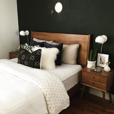 See this Instagram photo by @southwestbysoutheastdesign • 205 likes Bedroom Green, White Bedding, Dream Rooms, My New Room, Bedroom Inspo, Apartment Living, Living Room Interior, Interior Design Bedroom, Home Fashion