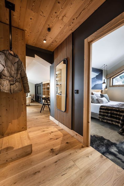 Alpine Chalet Swiss Alps Interior Design, Modern Alpine Interior, Modern House Design Interior 2024, Alpine Chalet Interior, Mountain Chalet Interior, Chalet Aesthetic, Scandinavian Hotel, Chalet Bedroom, Modern House Design Interior