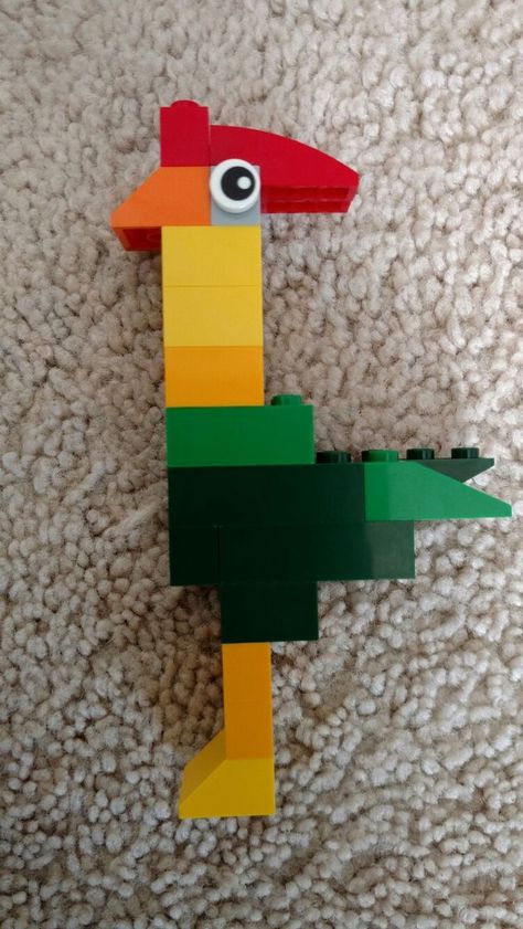 Lego moana HEI HEI What To Make With Legos Easy, Easy Lego Builds For Kids, Lego Moana, Easy Lego Builds, Lego Duplo Train, Duplo Ideas, Lego Therapy, Architecture Center, Easy Lego Creations