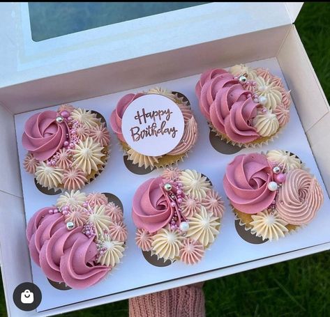 Cupcakes Decoration Anniversary, Cupcakes For Women Birthday, Cupcakes For Birthday Woman, Cupcakes For Moms Birthday, Pastel Cupcake Ideas, 60th Cupcakes For Ladies, 40 Birthday Cupcakes, 40th Cupcakes For Women, 50th Cupcakes For Women