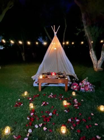 Cute Date Setups, Outdoor Date Night Ideas Romantic, Girlfriend Date Ideas, Romantic Surprise For Girlfriend, Girlfriend Proposal Ideas, Date Night Ideas Romantic, Outdoor Date Ideas, Picnic Date Night, Date Ideas Romantic