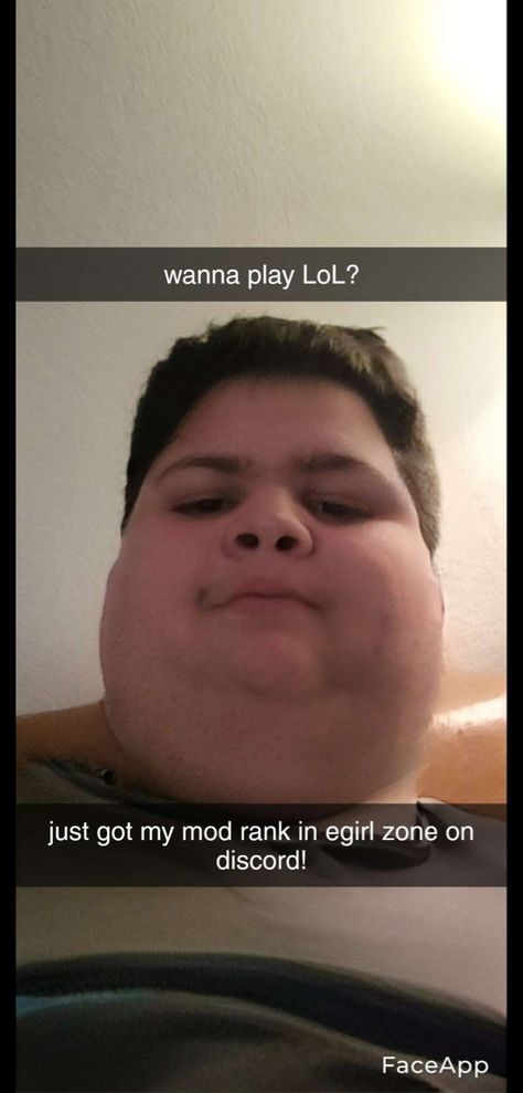 Sweaty Xbox Pfp, Discord Face Reveal Funny, Discord Face Reveal, Troll Pfp, Danny Core, Discord Mod, Neck Beard, 50 Year Old Men, Face Reveal