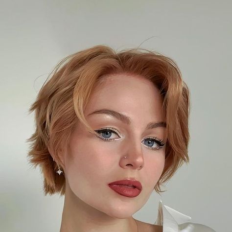 Short Hair Red Color Ideas Pixies, Short Haircuts For Blonde Hair, Bob And Pixie Haircut, Kallmekris Short Hair, Short Red Hair Styles Hairstyles, Blonde Hair Pixie Haircut, Short Haircuts Feminine, Red Head Short Hair Haircuts, Short Hair Cuts For Women With Bangs Bob