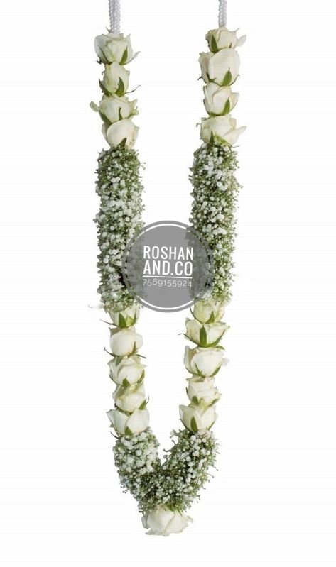 Kerala Christian Wedding Garland, Nikkah Garland, Var Mala Designs, Flower Hara For Wedding, Garlands For Marriage, White Garland Wedding Indian, Garlands Wedding Indian Flower, Latest Varmala Designs, Garland Wedding Indian