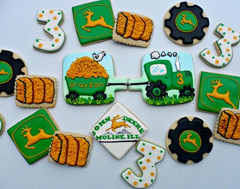 john deere | Flickr - Photo Sharing! Tractor Cookies Decorated, Tractor Birthday Party Theme, Farm Cakes, Tractor Cookies, Tractor Birthday Cakes, John Deere Birthday Party, John Deere Party, John Deere Birthday, Tractor Birthday Party