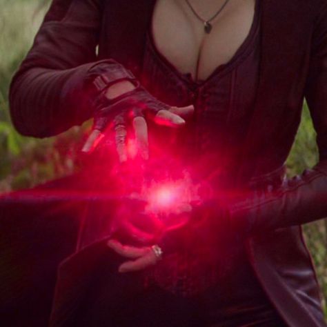 Witch Powers, Witch Core, Chaos Magic, Elizabeth Olsen Scarlet Witch, Scarlet Witch Marvel, Scarlett Witch, Mcu Marvel, Witch Spell, Magic Aesthetic