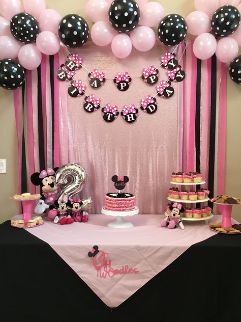 Minnie Mouse Birthday Ideas 1st, Minnie Mouse Diy Birthday Decorations, Minnie Birthday Balloons, Minnie Diy Decorations, Mini Birthday Decorations, Minnie Mouse Birthday Party Backdrop, Minnie Mouse Birthday Ideas 3rd, Birthday Decorations Minnie Mouse, Birthday Minnie Mouse Decorations