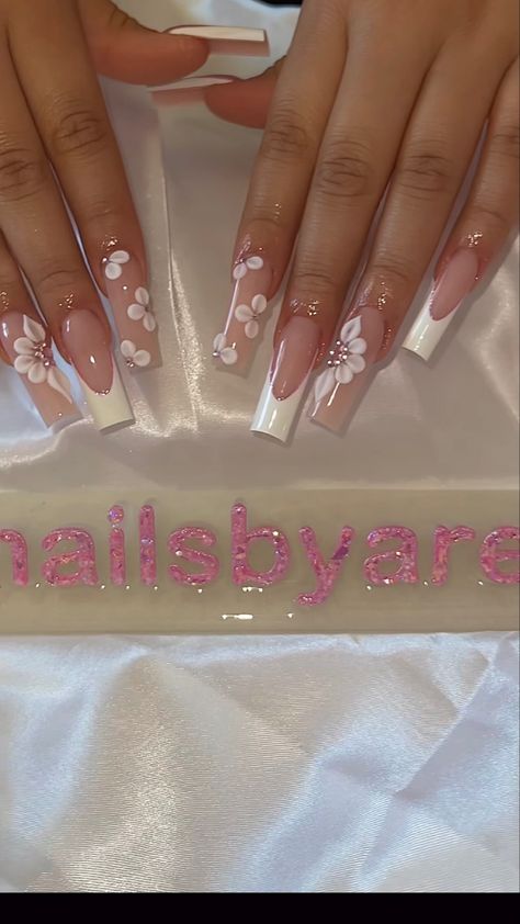 Nail Ideas For Latinas, Long Square Acrylic Nails Latina, Ivan Cornejo Nails, Flower Nail Designs Acrylic, White French With Flowers, Nail Inspo Initial, Cute Medium Length Nails, Quince Nails Pink, White French Tip With Design