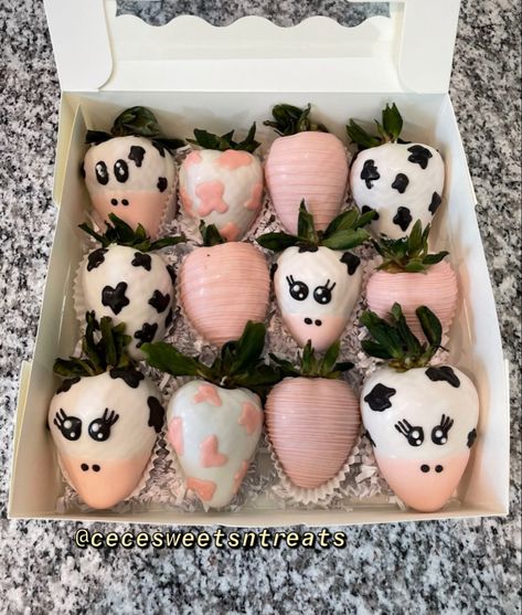 My favorite design to make!! Cow themed and pink Cow Theme Chocolate Covered Strawberries, Cow Print Cupcakes Pink, Cow Theme Strawberries, Pink Cow Print Strawberries, Pink Cow Cupcakes, Cow Print Decorations Birthday Parties, Cowgirl Strawberries, Cow Print Chocolate Covered Strawberries, Cow Deserts