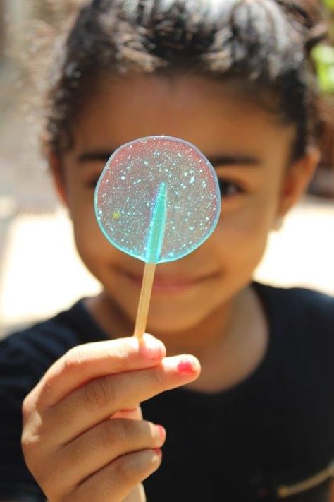 Mint Lollipops Recipe - How to Make Lollipop at Home - Yummy Tummy Homemade Suckers, Jolly Rancher Suckers, Sno Cone Syrup, Candy Baskets, Easter Cupcake Toppers, Peppermint Treats, Jolly Ranchers, Leftover Halloween Candy, Christmas Donuts