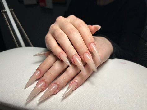 Milky White Stiletto Nails, Clear Stiletto Nails, Natural Stiletto Nails, Nude Stiletto Nails, White Stiletto Nails, Acrylic Nails Stiletto, Long Stiletto Nails, Sharp Nails, Pointy Nails