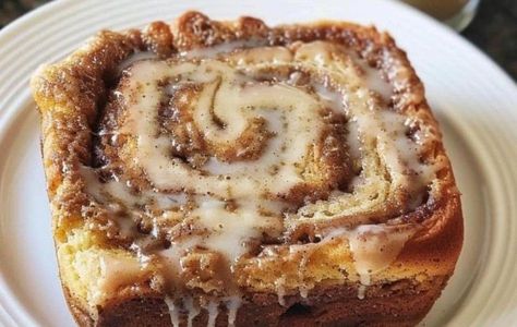 Cinnamon Wacky Cake, Banana Cinnamon Swirl Coffee Cake, Cinnamon Swirl Coffee Cake Bread, Cinnamon Roll Coffee Cake, Cinnamon Roll Coffee, Chocolate Lava, Cinnamon Rolls Homemade, Coffee Cake Recipes, Easy Cinnamon