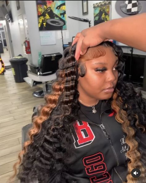 Swoop With Crimps Frontal, Crimps With Highlights Weave, Color Closure Sew In, Blonde Peekaboo Highlights, Cute Weave Hairstyles, Hair Stripes, Blonde Highlights On Dark Hair, Frontal Wig Hairstyles, Quick Natural Hair Styles