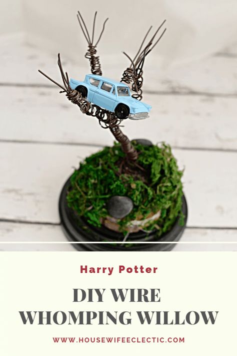 Harry Potter Whomping Willow, Harry Potter Office, Diy Harry Potter Crafts, Whomping Willow, Diy Harry Potter, Harry Potter Bday, Harry Potter Room Decor, Harry Potter Classroom, Harry Potter Bedroom