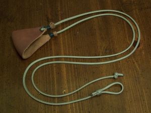 T. J. Potter, Sling Maker - Instructions for a Sling with a Leather Pouch Shepherd's Sling, Paracord Sling, Sling Bow, Diy Slingshot, Survival Project, Hosting Website, Primitive Survival, Sling Shot, Knots Diy