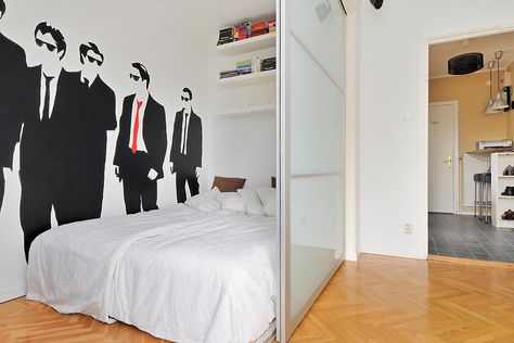 IKEA Hackers: Turn your studio apartment into a 1 bedroom with PAX closet doors Ikea Room Divider, Sliding Door Room Dividers, Armoire Ikea, Tiny Studio Apartments, Sliding Room Dividers, Ikea Wardrobe, Trendy Apartment, Diy Room Divider, Room Divider Doors