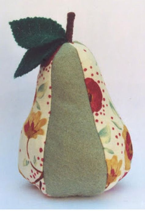 DIY Pincushion Patterns: Pear Shaped Pin Cushion Pincushion Patterns, Make Your Own Pins, Diy Pincushion, Pincushion Tutorial, Cushion Tutorial, Pin Cushions Patterns, Needle Cases, Sew Easy, Sewing Rooms