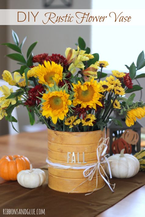 Diy Projects For Fall, Clothespin Wreaths, Coffee Can Crafts, Clothespin Wreath, Flower Vase Making, Tin Can Crafts, Rustic Flower, Fall Crafts Diy, Rustic Flowers