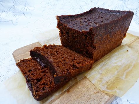 Tashcakes!: Rúgbrauð (Icelandic Rye Bread) – Recipe Rye Bread Recipe, Matcha Brownies, Smoked Lamb, Nordic Recipe, Rye Bread Recipes, Iceland Food, Coconut Custard, Rye Bread, Blueberry Cheesecake