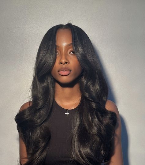 Mid Length Weave Black Women, Blow Outfit Hair Black, Blowout Black Women, Big Blowout, Hairstyle 2023, Bombshell Hair, Classy Hairstyles, Blowout Hair, Dope Hairstyles